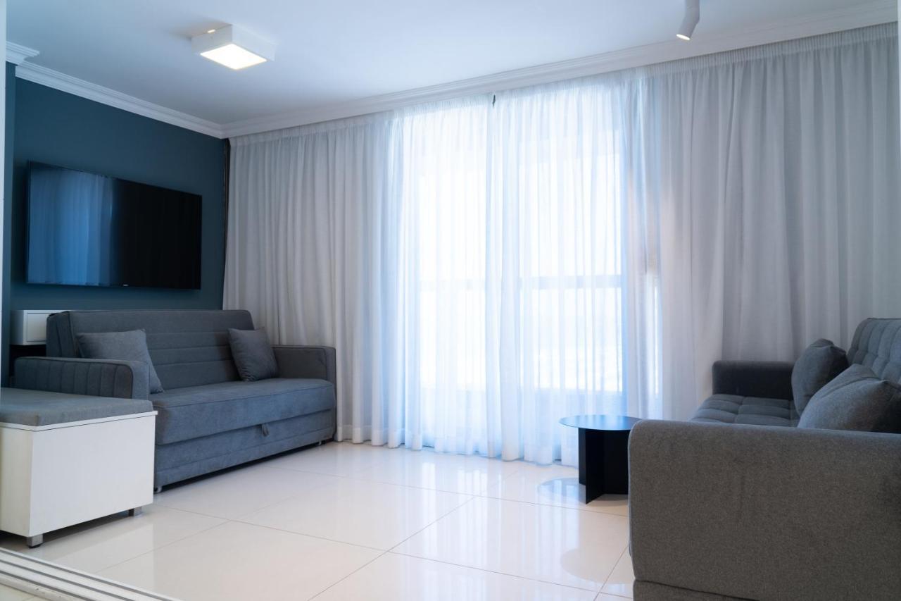 Beachfront Boutique Apartment Herzliya Exterior photo